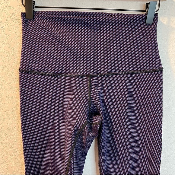 Women’s Lululemon purple athletic full length leggings size 8 - Picture 2 of 7